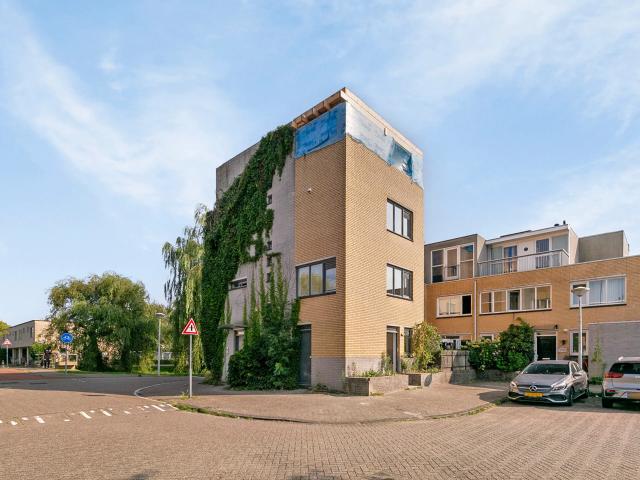 Appartement te huur in Sloten, Amsterdam