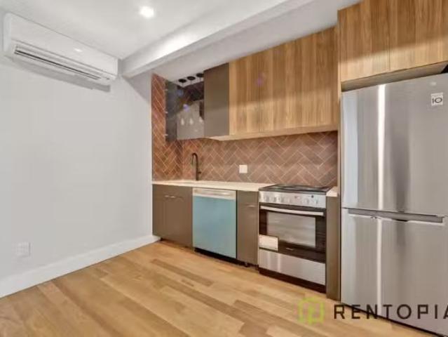 Apartment for rent in Ridgewood
