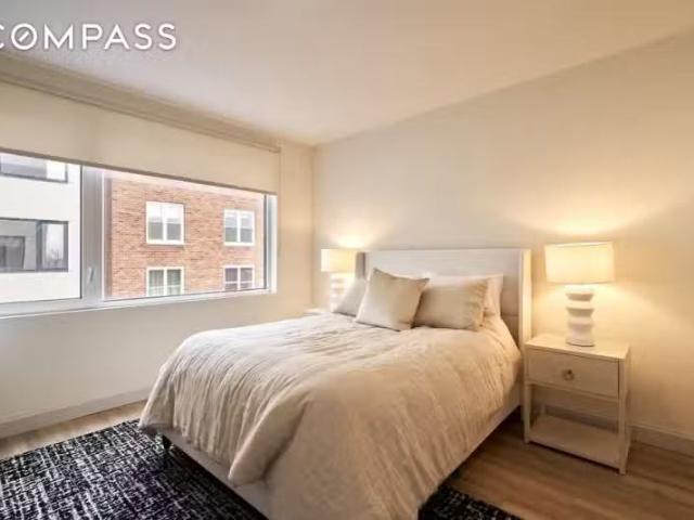 Apartment for rent in Bayside