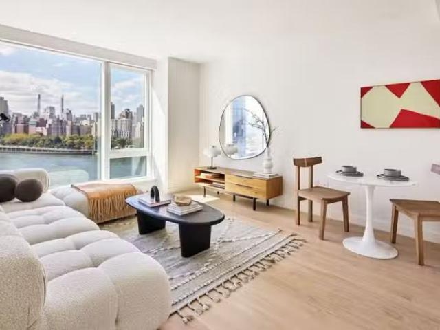 Apartment for rent in Astoria