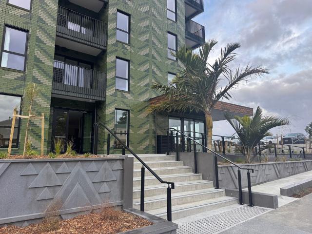 Apartment for rent in Point Chevalier, Albert-Eden