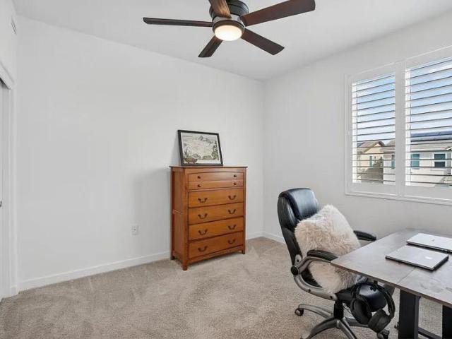 Room for rent in Roseville, California