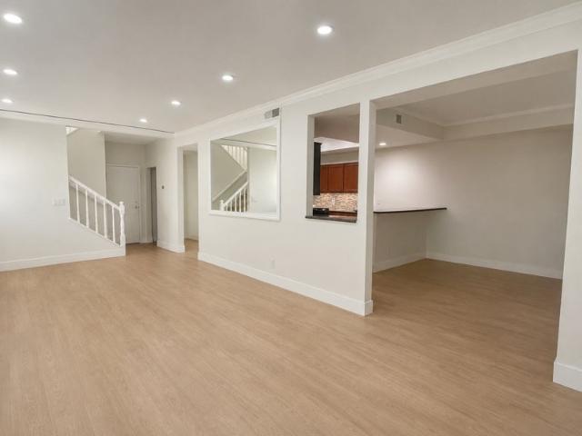 Room for rent in North Hills East Neighborhood Council District, Canoga Park