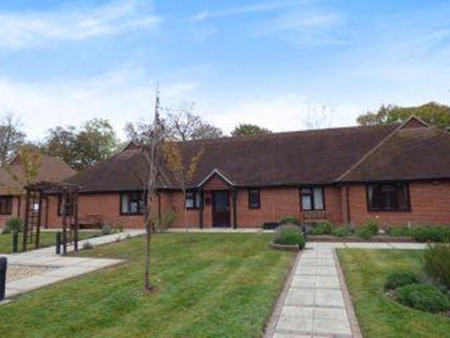 House for rent in Littlecote, West Sussex