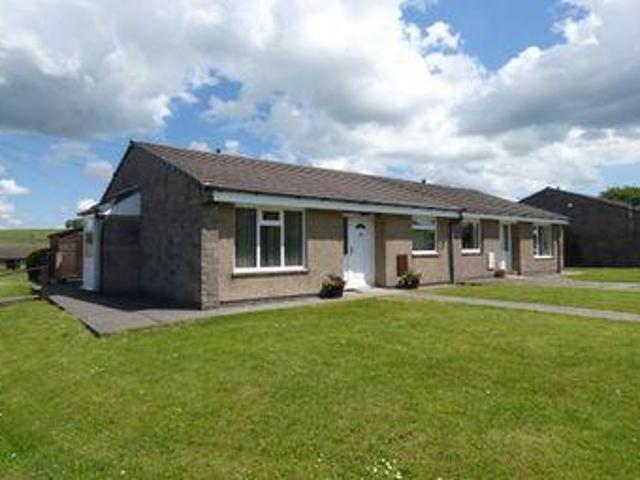 House for rent in Charlesworth, East Midlands