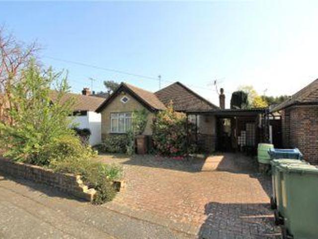 House for sale in Little Stanmore, Greater London