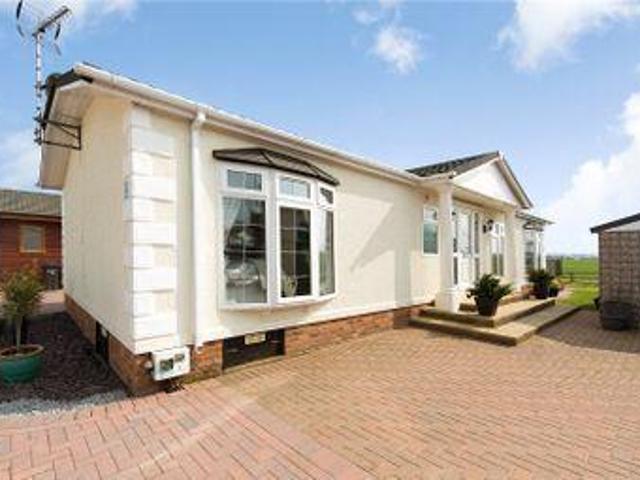 House for sale in Wickford, Essex