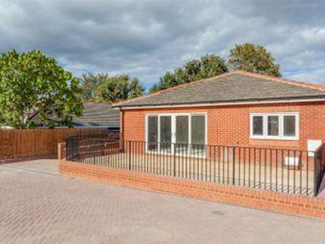 House for sale in Navestock Side
