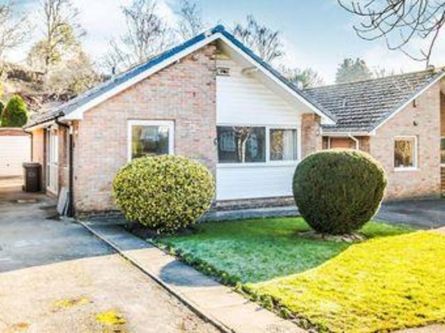 House for sale in Huddersfield, West Yorkshire