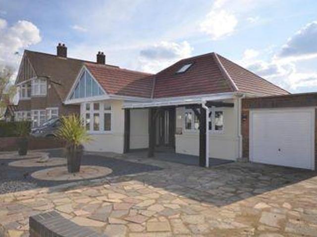 House for sale in Little Stanmore, Greater London