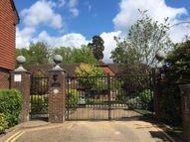 House for rent in Red Hill, Surrey