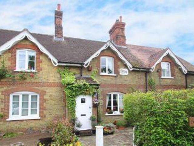 House for sale in Hillview, Surrey