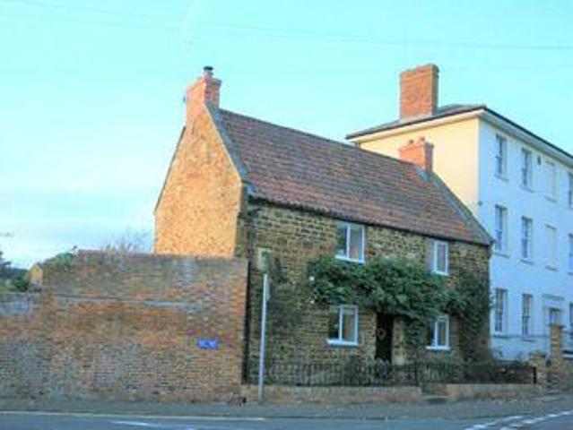 House for sale in Northampton, Northamptonshire