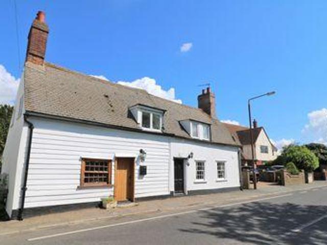 House for sale in Dale Hill, Essex