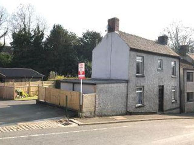 House for sale in Froggatt, East Midlands