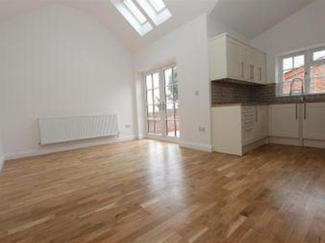 House for rent in Pouchen End, Hertfordshire