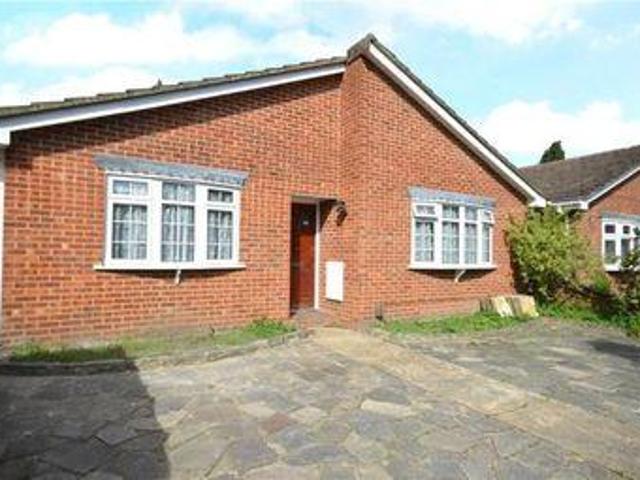 House for sale in Heol-las, Surrey