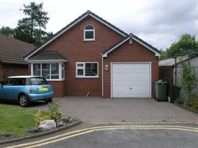 House for sale in Halesowen, West Midlands