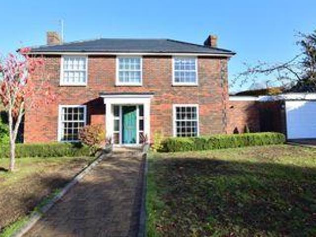 House for sale in Horsham, West Sussex