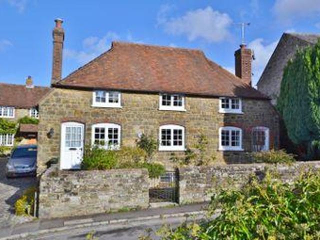 House for sale in Littlecote, West Sussex