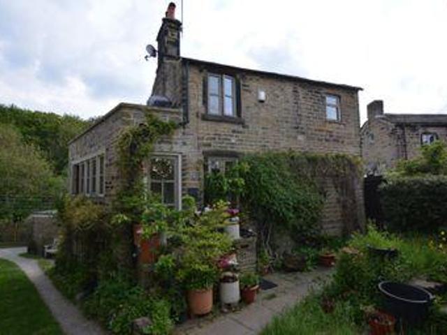 House for sale in Holmfirth, West Yorkshire