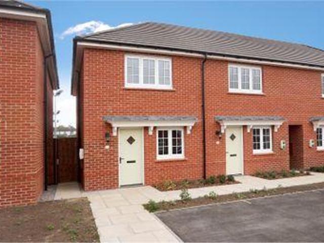 House for sale in Huddersfield, West Yorkshire