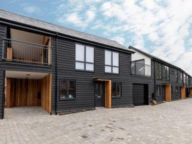 House for sale in West Byfleet, Woking