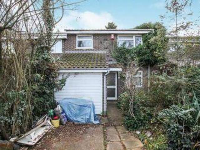 House for sale in Luton