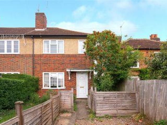 House for sale in Little Stanmore, Greater London