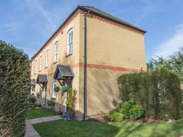 House for sale in Ascot