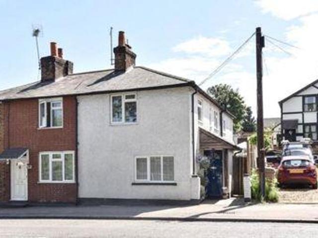 House for sale in Heol-las, Surrey