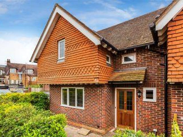 House for sale in Pachesham Park, Surrey