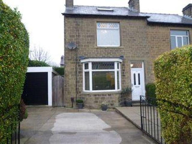 House for sale in Huddersfield, West Yorkshire
