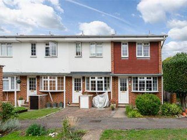 House for sale in Worcester Park, Greater London