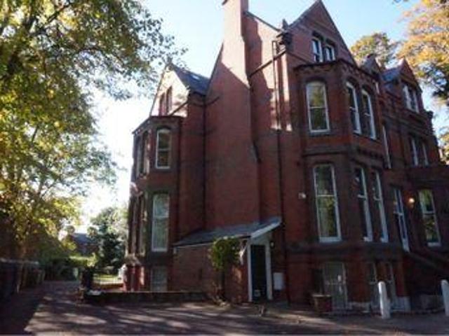 House for rent in Calderstones