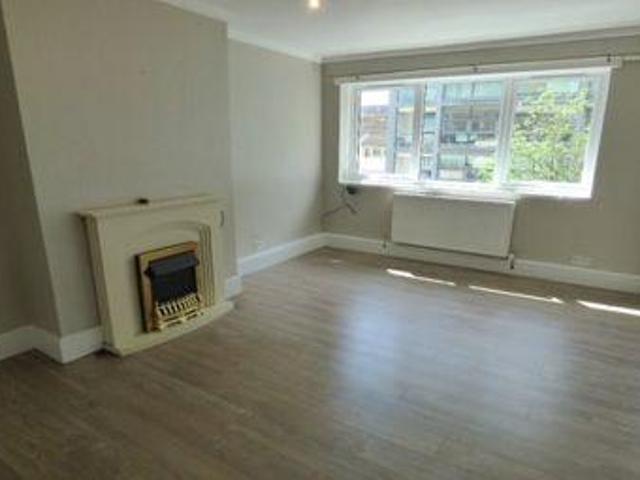 House for rent in Calderstones