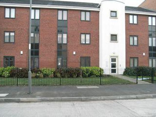 House for rent in Calderstones