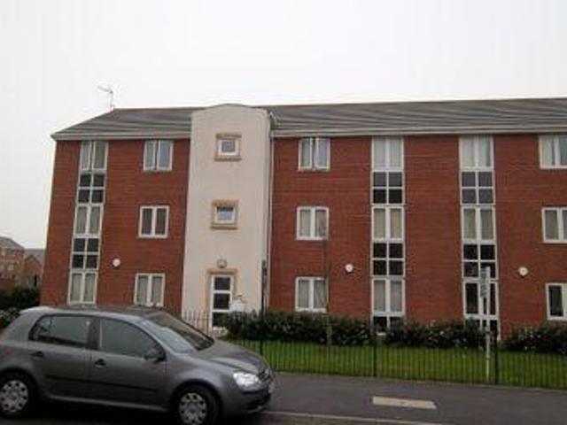 House for rent in Calderstones