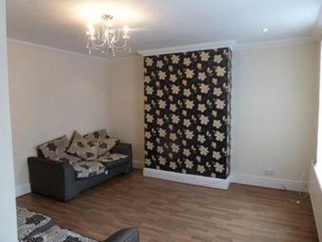 House for rent in Calderstones