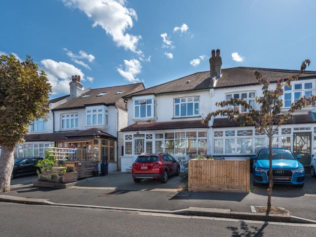 Apartment for rent in London Borough of Croydon, Norbury