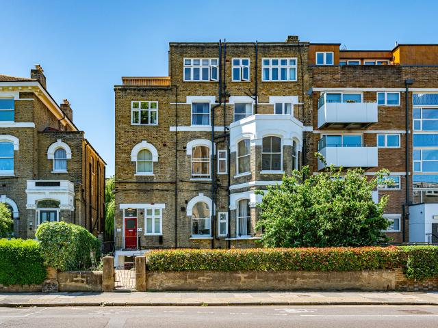 Apartment for rent in Highbury, Greater London