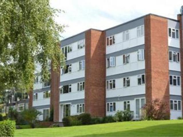 House for rent in Weybridge, Elmbridge