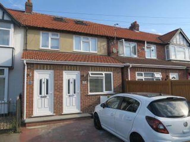 House for rent in Row Town, Surrey