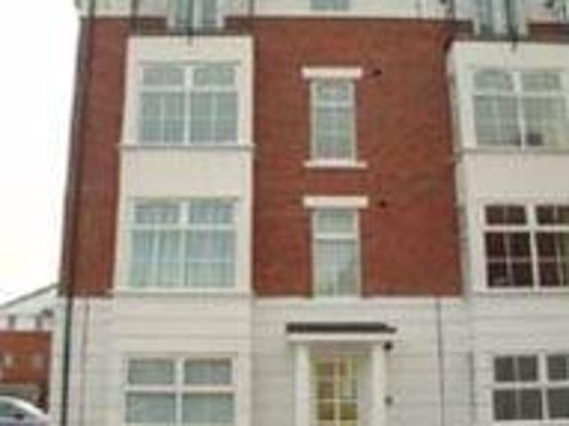 House for rent in Calderstones