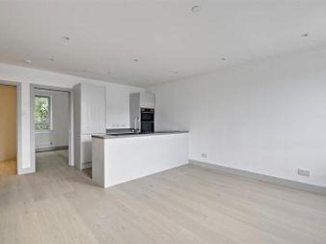 House for rent in Brentford End, Greater London
