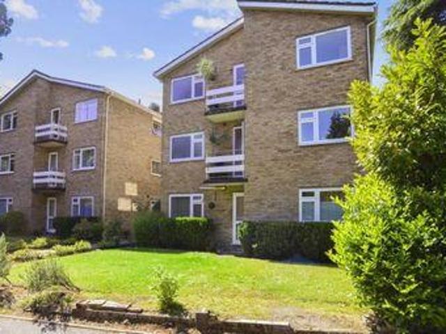House for rent in Weybridge, Elmbridge