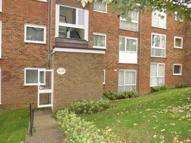 House for rent in Pouchen End, Hertfordshire