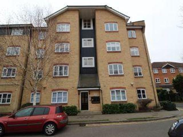 House for rent in Pouchen End, Hertfordshire