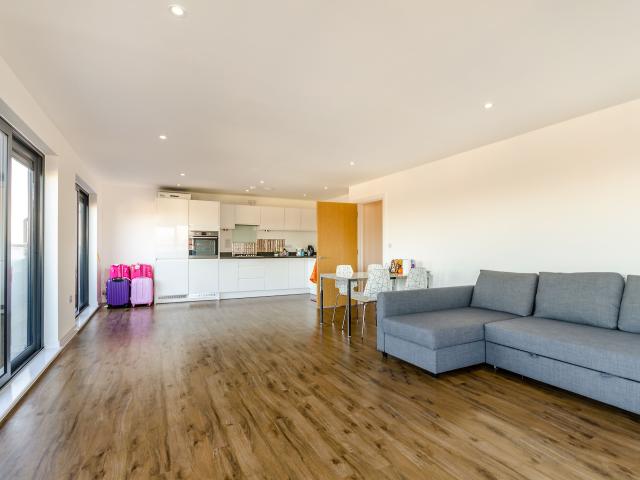 Apartment for rent in Tolworth, Greater London