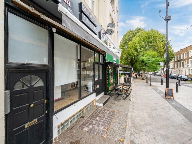 Apartment for rent in Maida Hill, Greater London